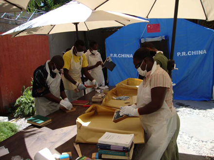 Dust removal workshop National Library of Haiti Dust removal workshop National Library of Haiti