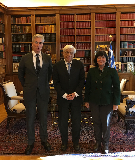 Prokopis Pavlopoulos, President of the Hellenic Republic, with IFLA President Glòria Pérez-Salmerón and IFLA Secretary General Gerald Leitner