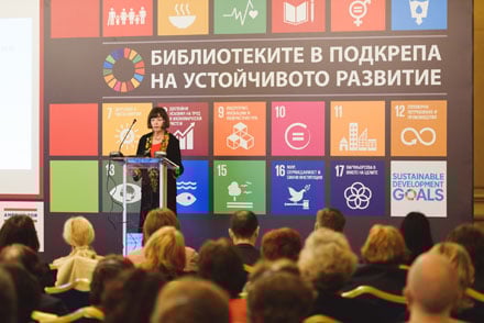 IFLA President Donna Scheeder at the opening of the 12th National Library Week; photo BLIA