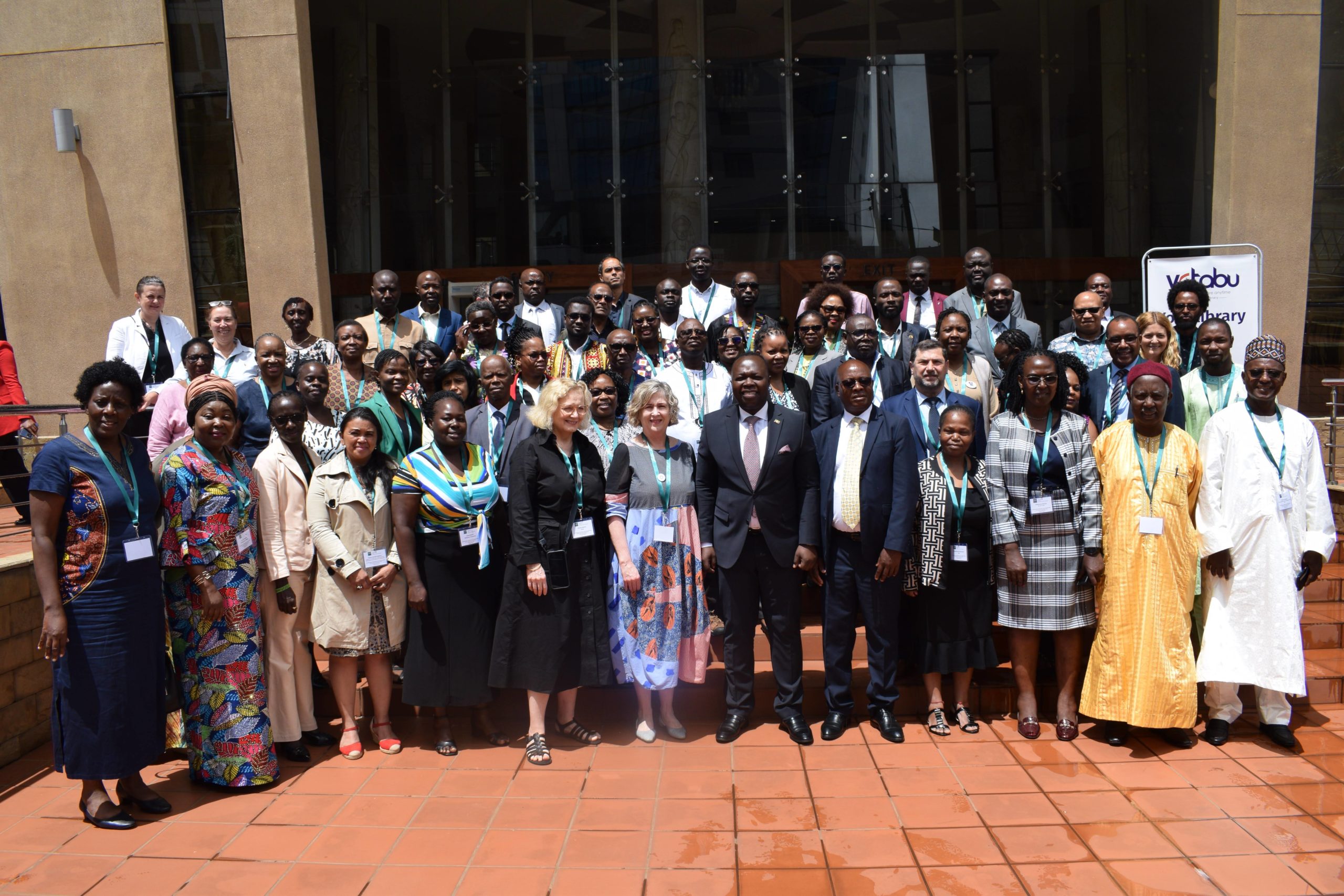 DSC 0130.NEF scaled Picture of a group of attendees in a group photo during IFLA Regional Workshop, Nairobi, Kenya