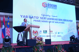 The Prime Minister of Malaysia delivering his officiating speech The Prime Minister of Malaysia delivering his officiating speech