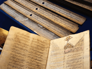 The Sang Hyang Siksa Kandang Karesian Manuscript and the Writings of 17th Century Sufi Scholar Hamzah Fansuri The Sang Hyang Siksa Kandang Karesian Manuscript and the Writings of 17th Century Sufi Scholar Hamzah Fansuri