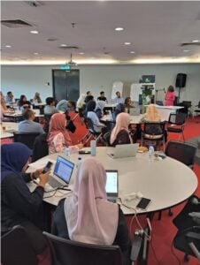 Workshop session with IFLA trainer, Dr Premila Gamage