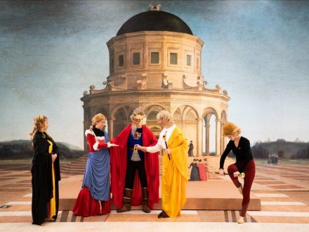 The flash mob performance "The Marriage of the Virgin"