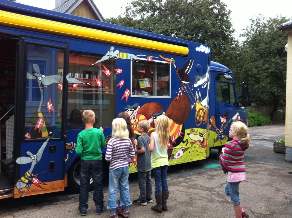 Book bus