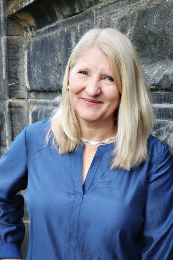 marianne martens scaled e1640173552770